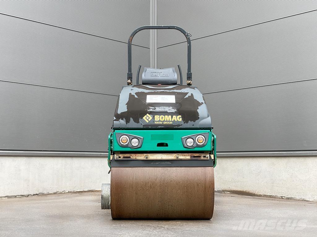 Bomag BW 100 AD-5 Rodillos de doble tambor