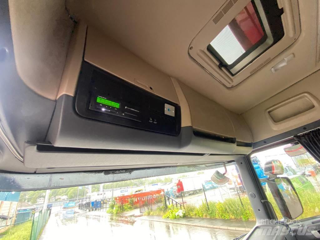 Scania R 490 LB Camiones caja cerrada