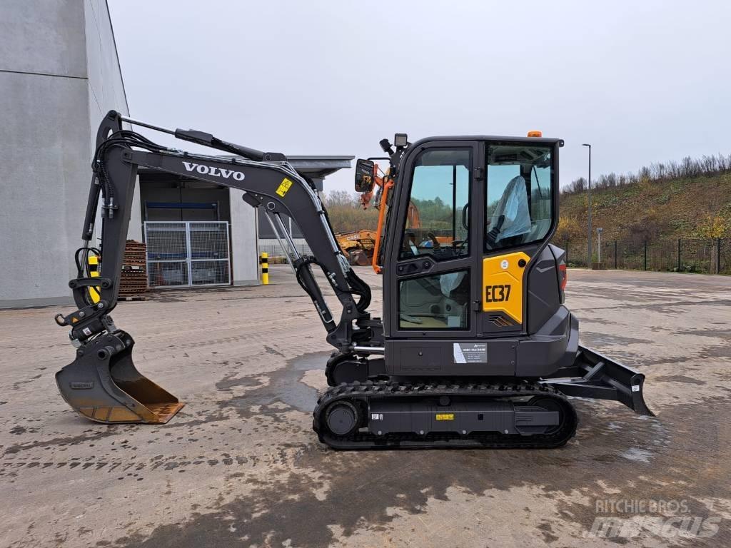 Volvo EC 37 F Mini excavadoras < 7t