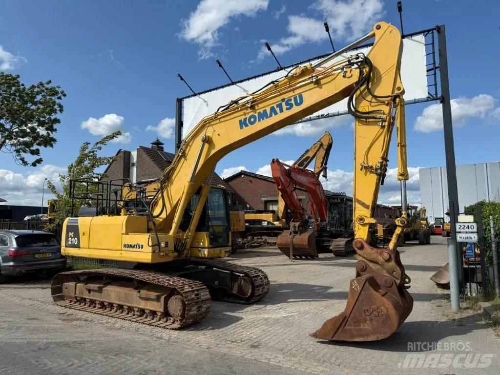 Komatsu PC210LC-8 Excavadoras de cadenas