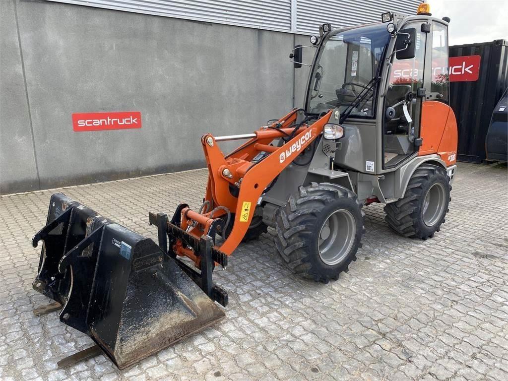 Weycor AR320 Cab Cargadoras multifunción