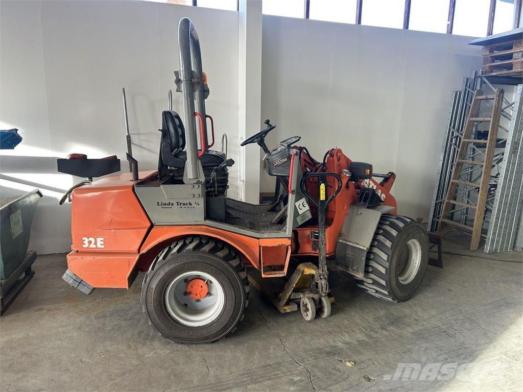 Atlas AR32E Cargadoras multifunción