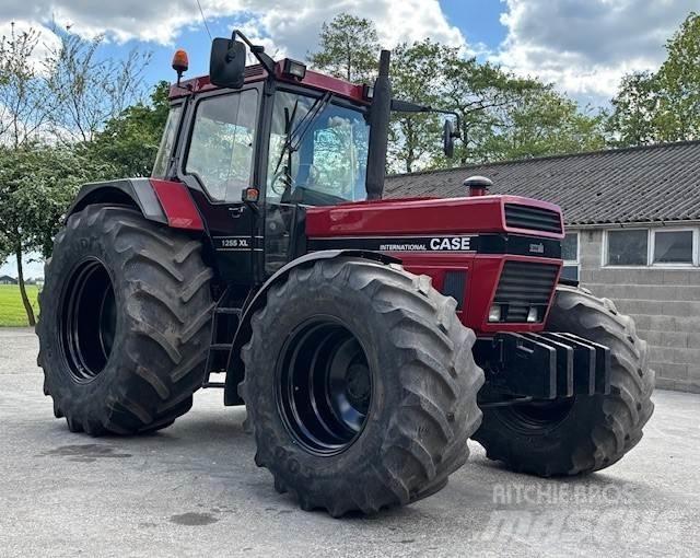 Case IH 1255 XL Tractores