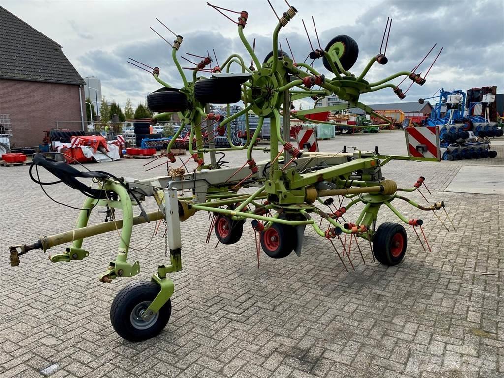 CLAAS volto 1050T Rastrillos y henificadores
