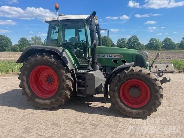 Fendt 714 Com3 Tractores