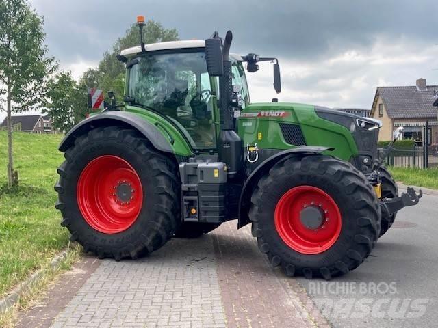 Fendt 728 Profi+ Tractores