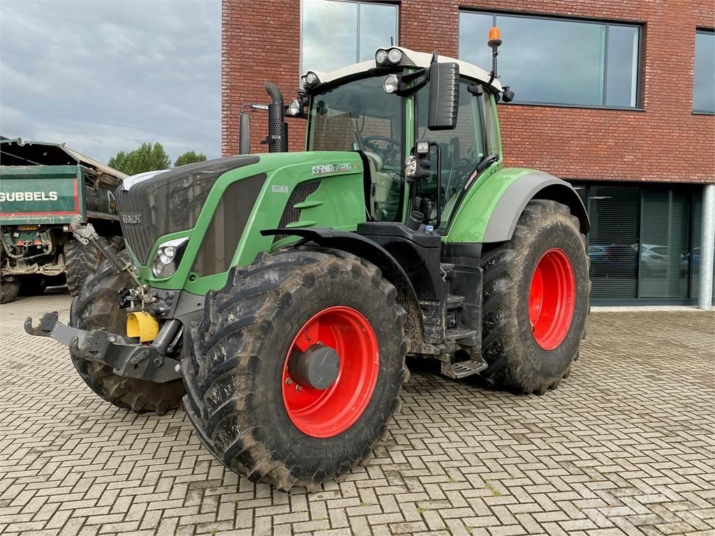 Fendt 826 Vario Tractores