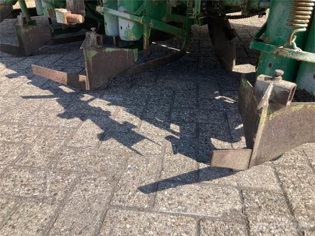 Hassia pootmachine Cosechadoras y excavadoras para patata