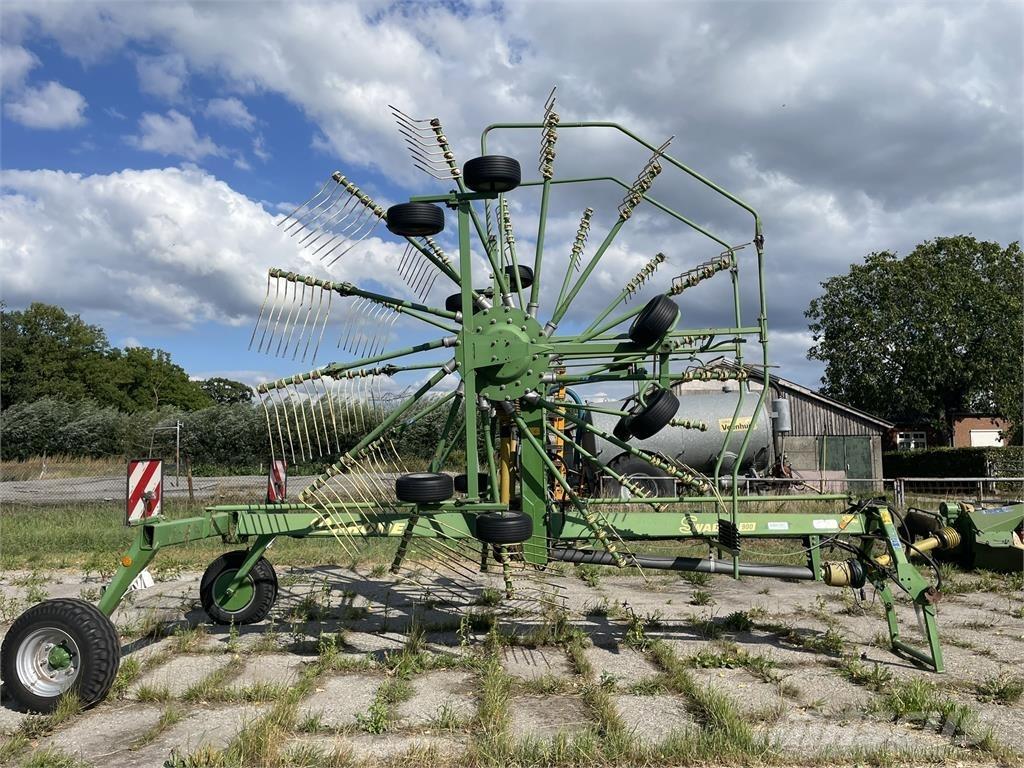 Krone Swadro 900 Rastrillos y henificadores