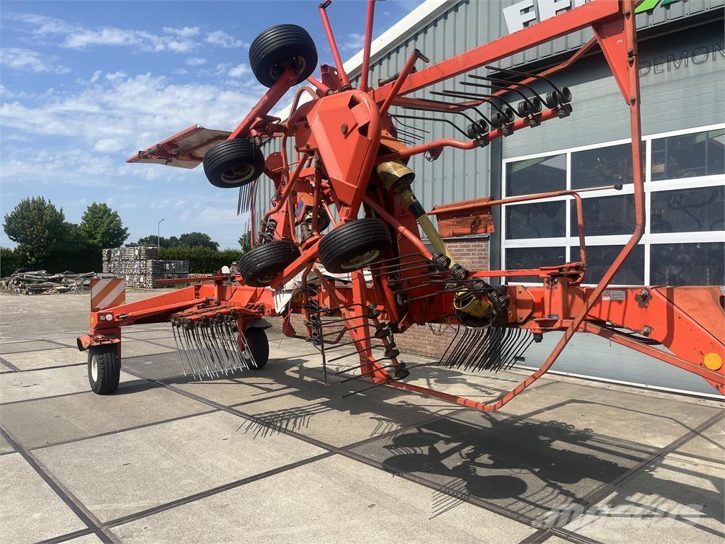 Kuhn 7302 DL Rastrillos y henificadores