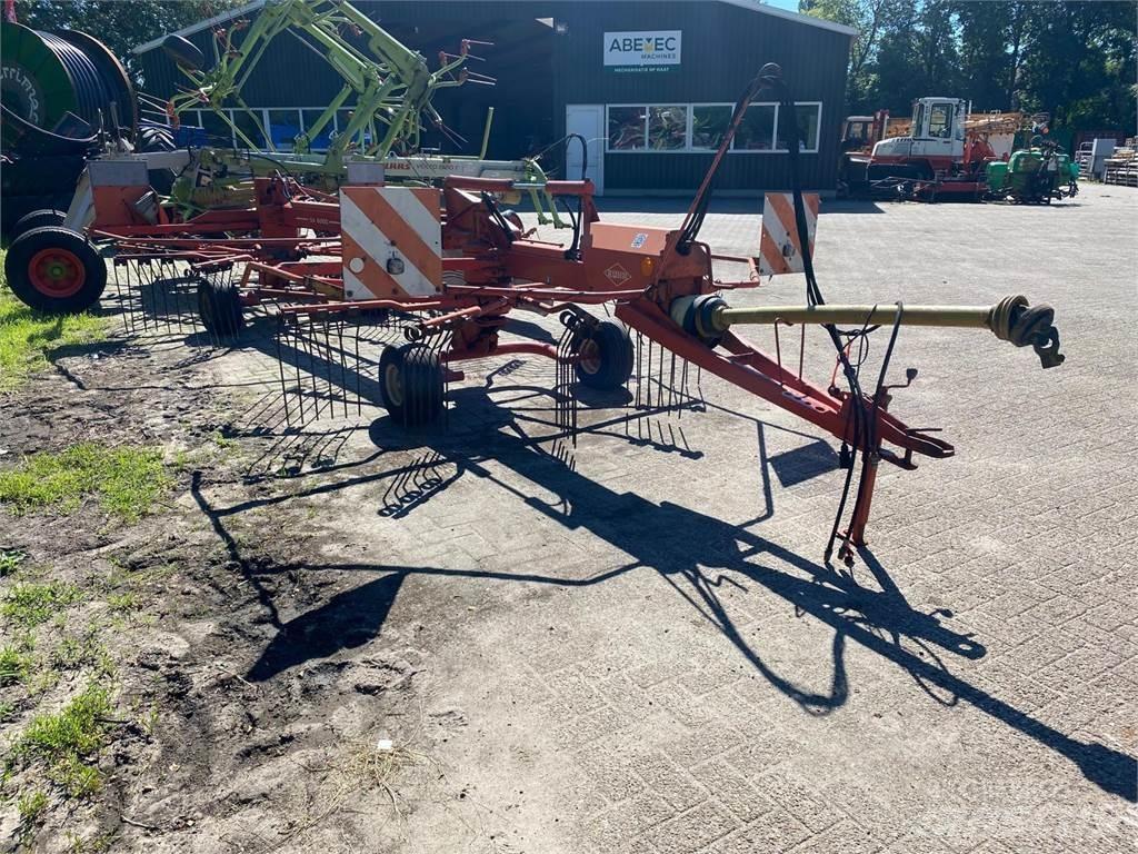 Kuhn GA 6000 Rastrillos y henificadores