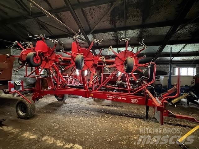 Lely Lotus 1020 Rastrillos y henificadores