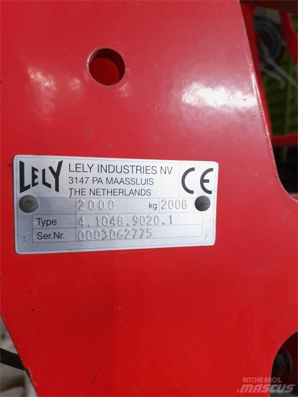 Lely Lotus 900 Rastrillos y henificadores
