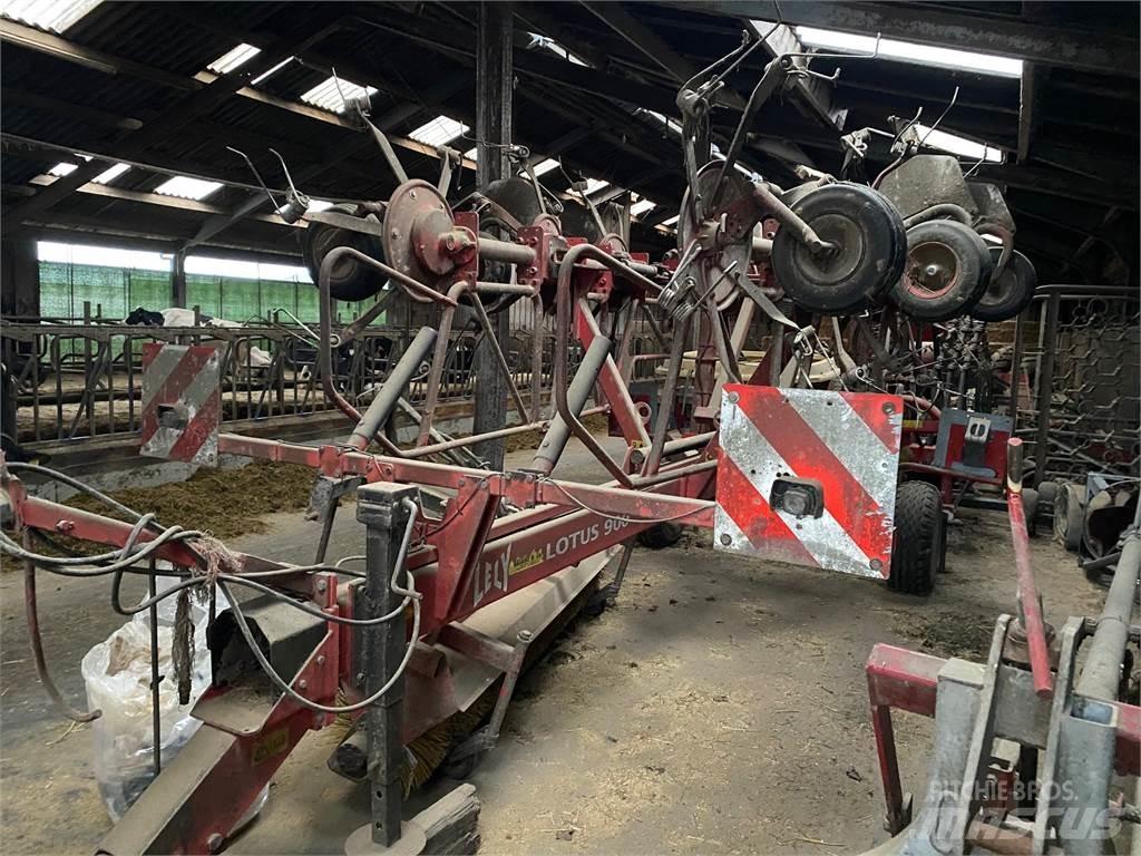 Lely Lotus 900 Rastrillos y henificadores