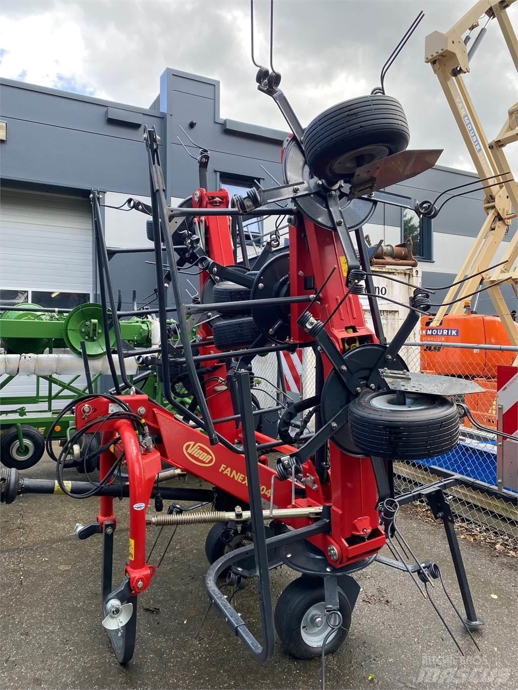 Vicon Fanex 804 Rastrillos y henificadores