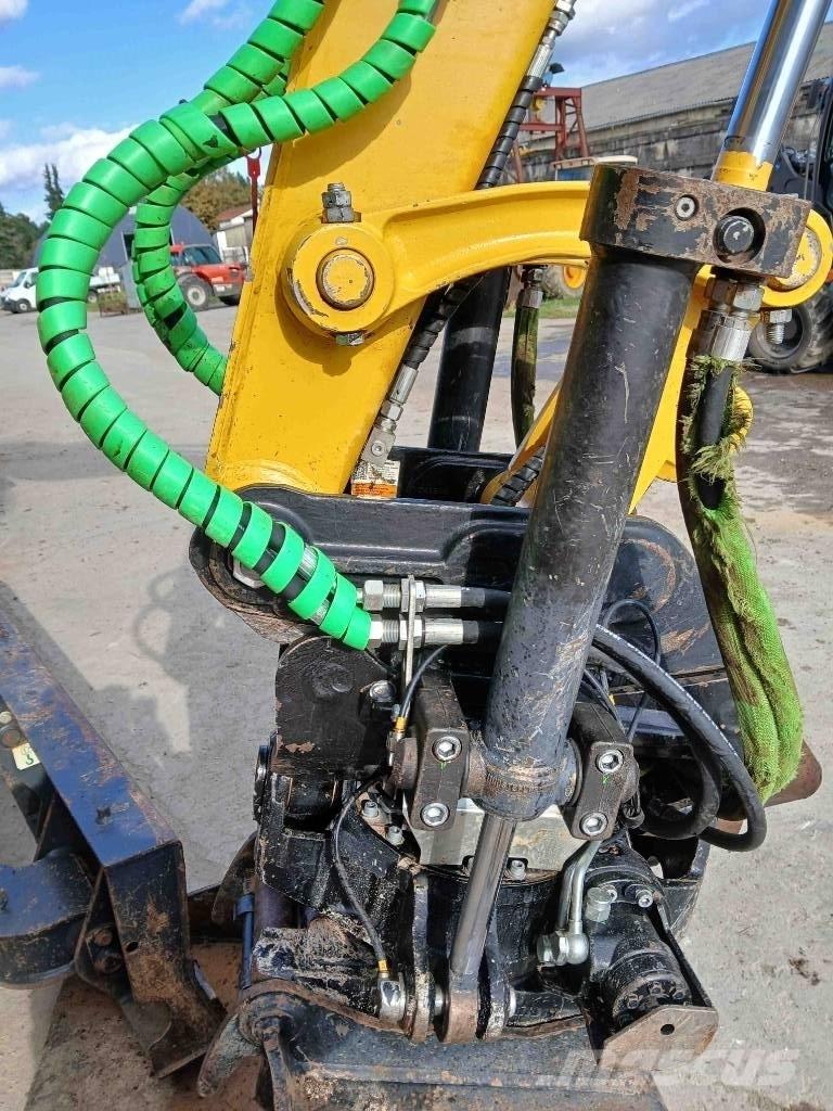 Komatsu PW 98 MR-11 Excavadoras de ruedas