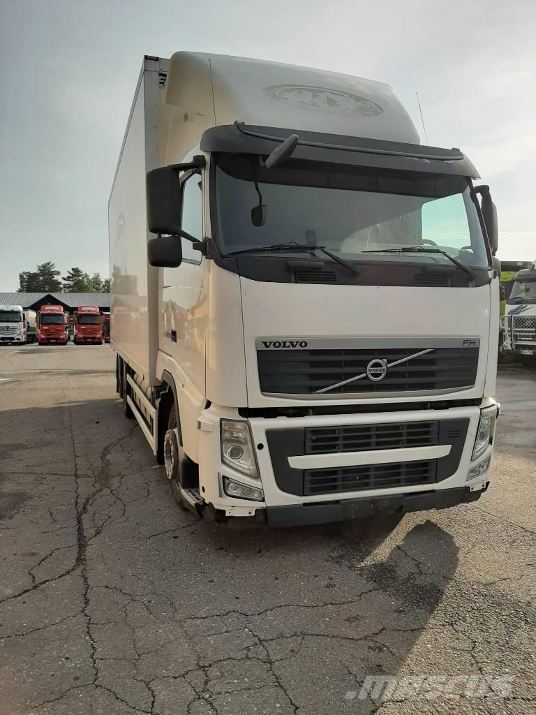 Volvo FH 13 Camiones caja cerrada