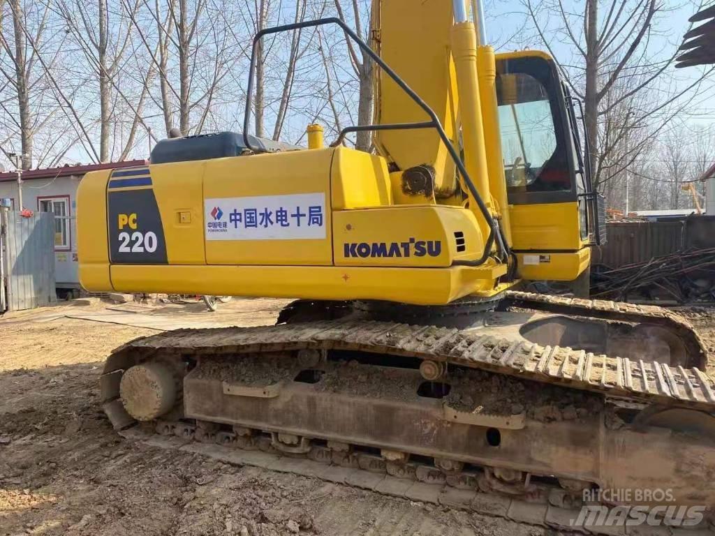 Komatsu PC 220-8 Excavadoras de cadenas