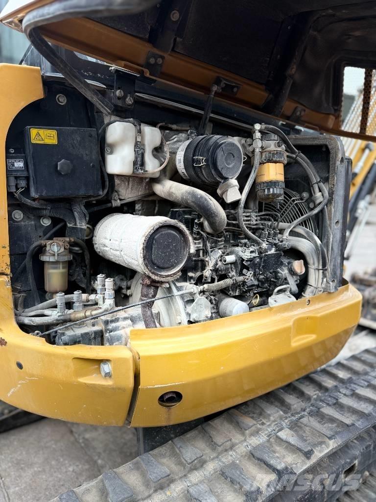 CAT 302.7 D CR Mini excavadoras < 7t