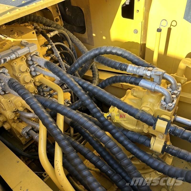 Komatsu PC 200-8 Excavadoras de cadenas