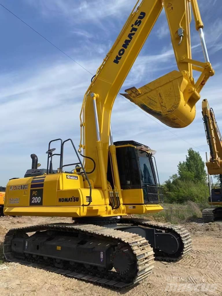 Komatsu 200-8 Excavadoras de cadenas