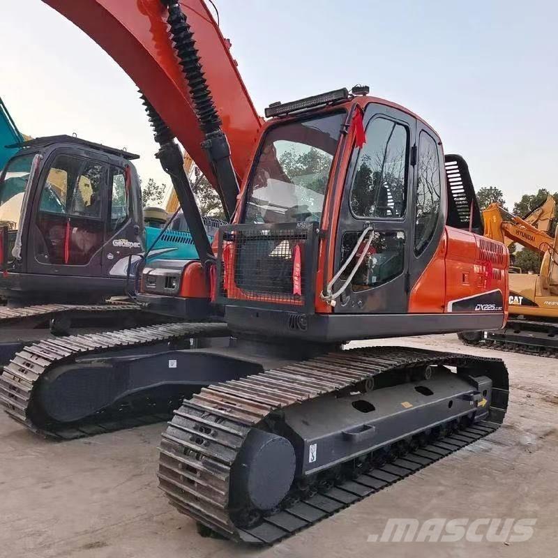 Doosan DX 225 LC Excavadoras de cadenas
