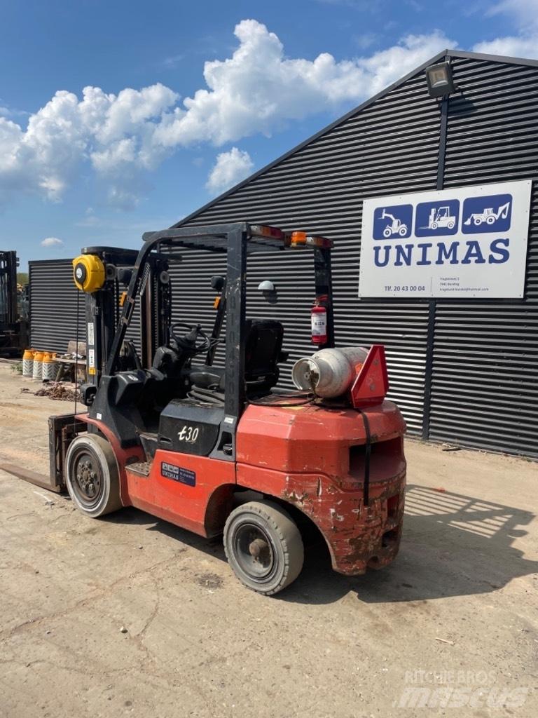 EP FG 25 Carretillas LPG