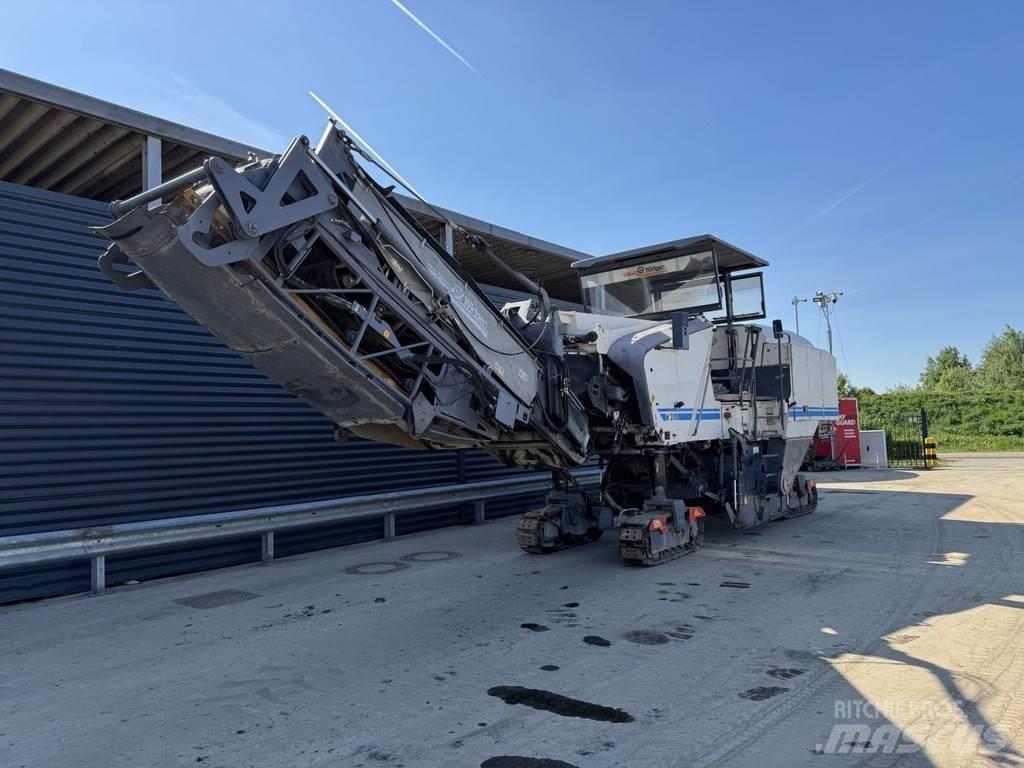 Wirtgen W 210 Máquinas moledoras de asfalto en frío