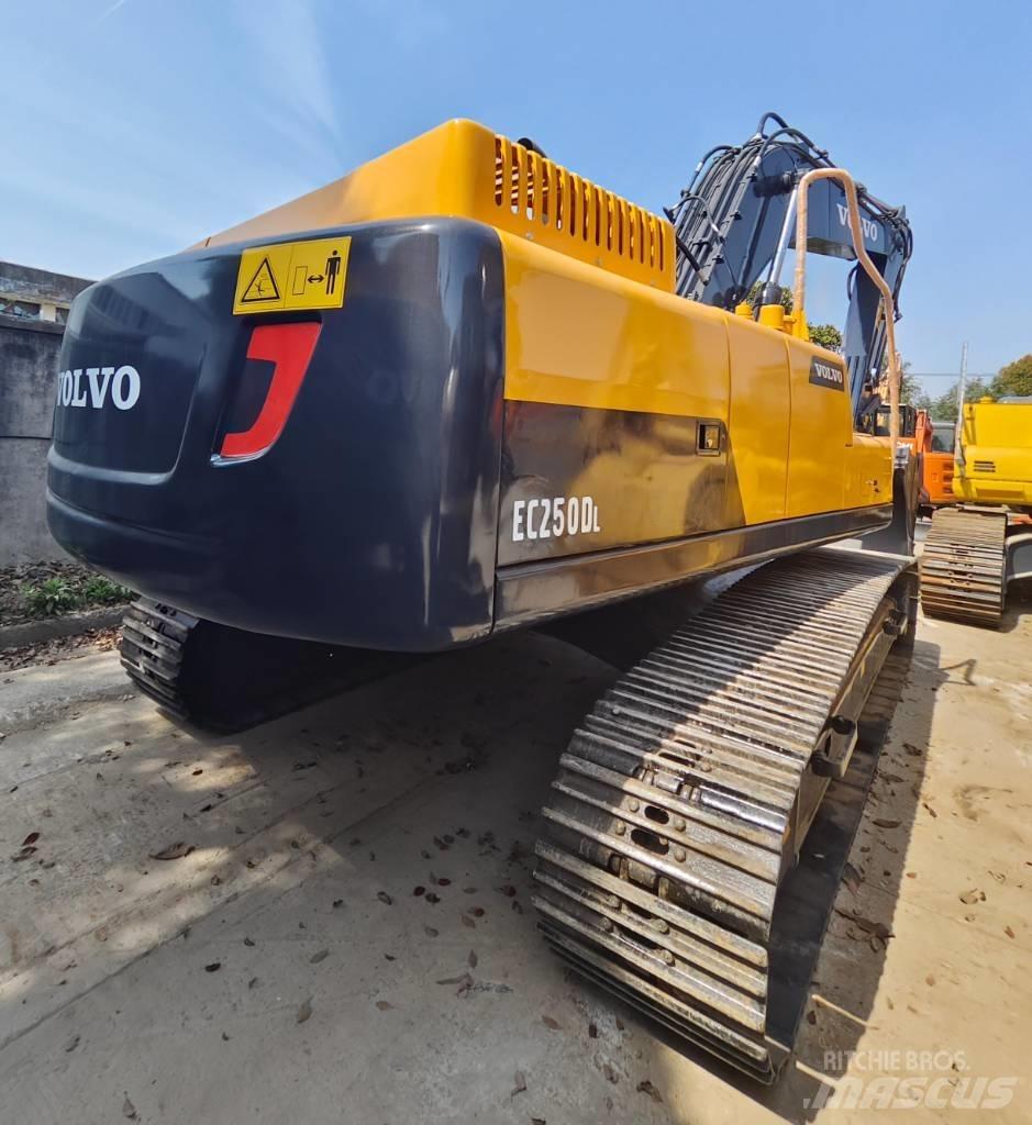 Volvo EC 250 D L Excavadoras de cadenas