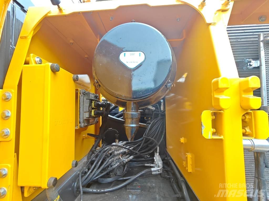 Volvo EC 250 D L Excavadoras de cadenas