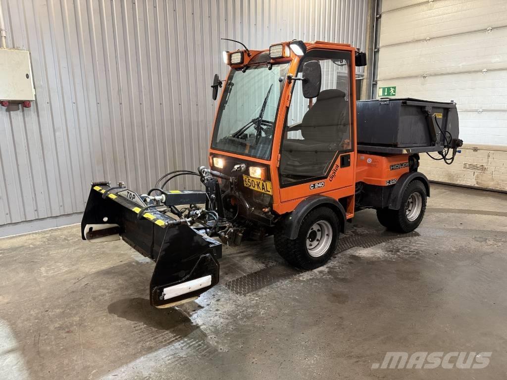 Holder C 240 Maquinaria para servicios públicos