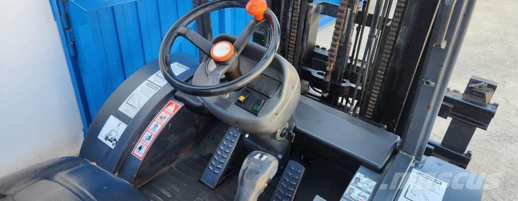 Ausa C 200 H X4 Carretillas elevadoras todo terreno