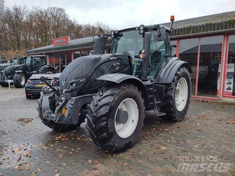 Valtra T 214 D Tractores