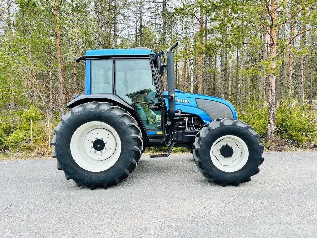 Valtra A 92 Tractores