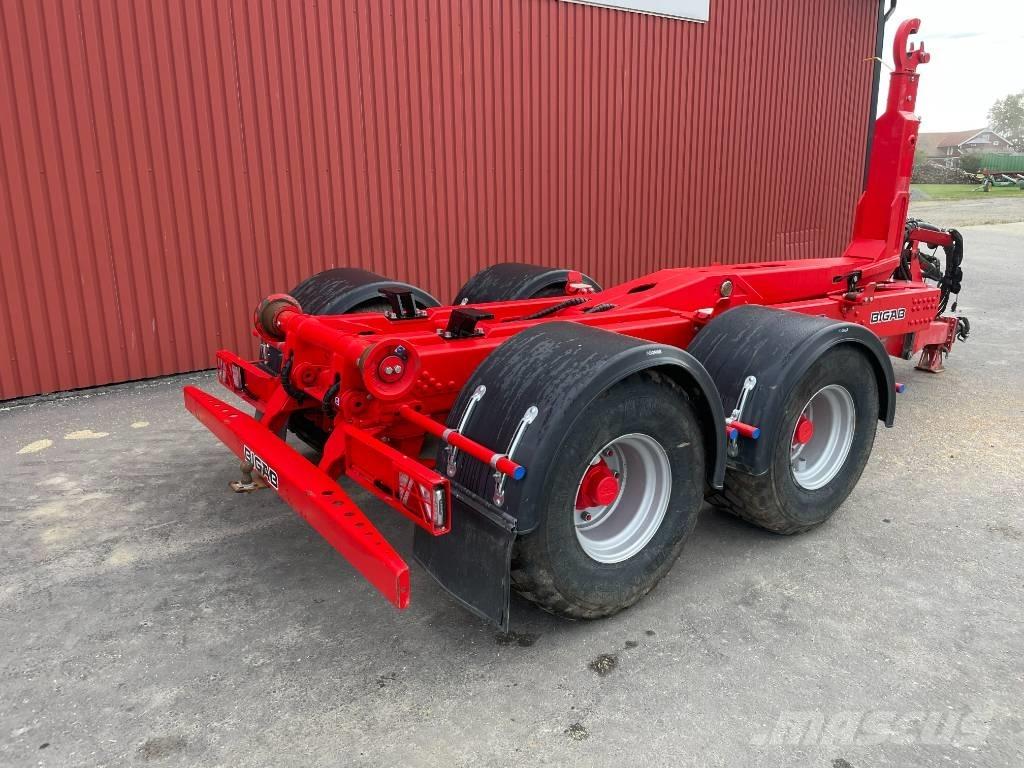 Bigab B 12 remolques con gancho elevador