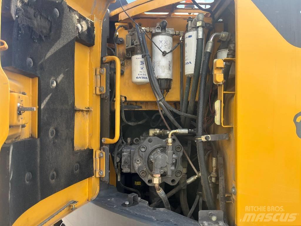 Volvo ECR 235 DL Excavadoras de cadenas