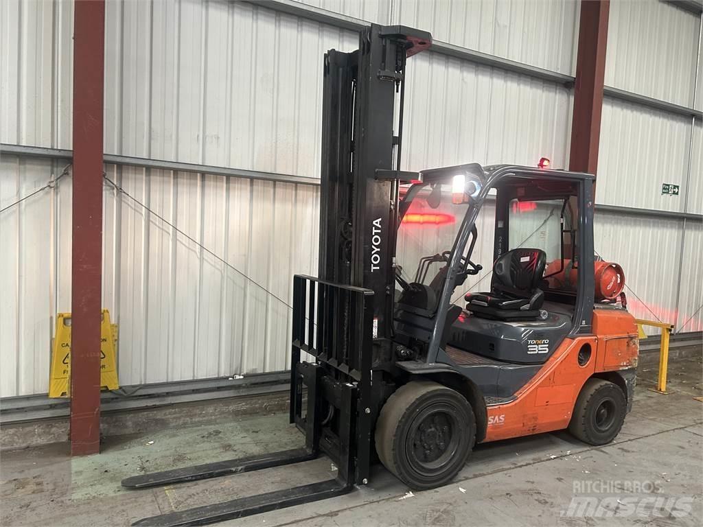 Toyota 02-8FGJF35 Carretillas LPG
