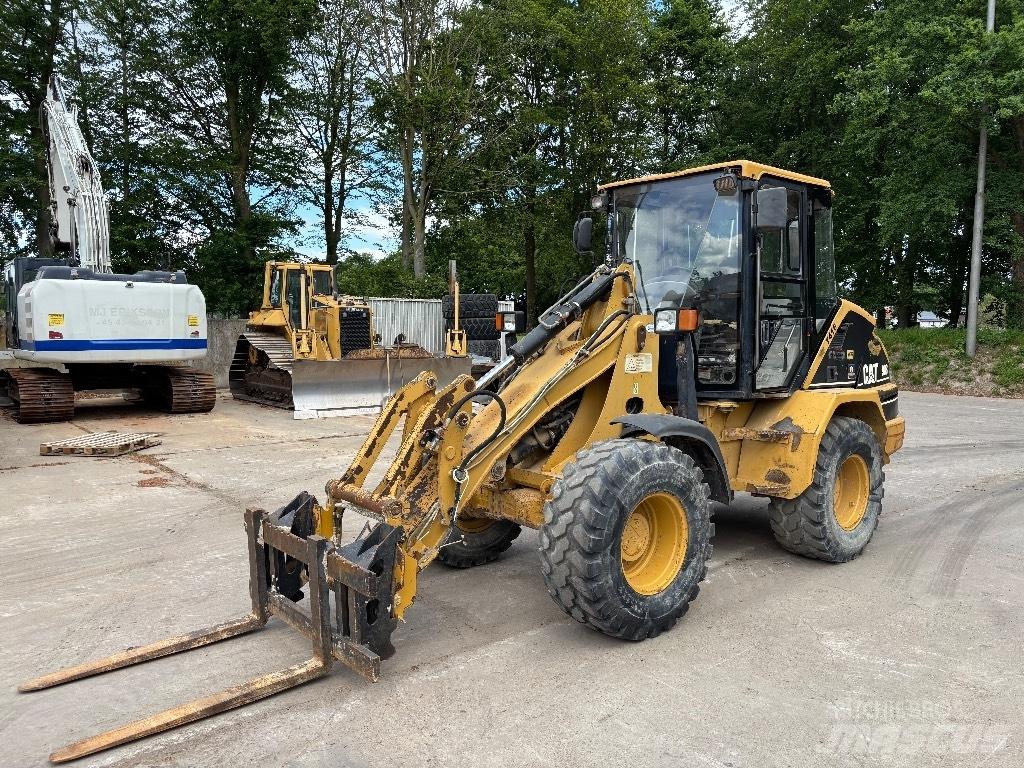 CAT 908 Cargadoras sobre ruedas