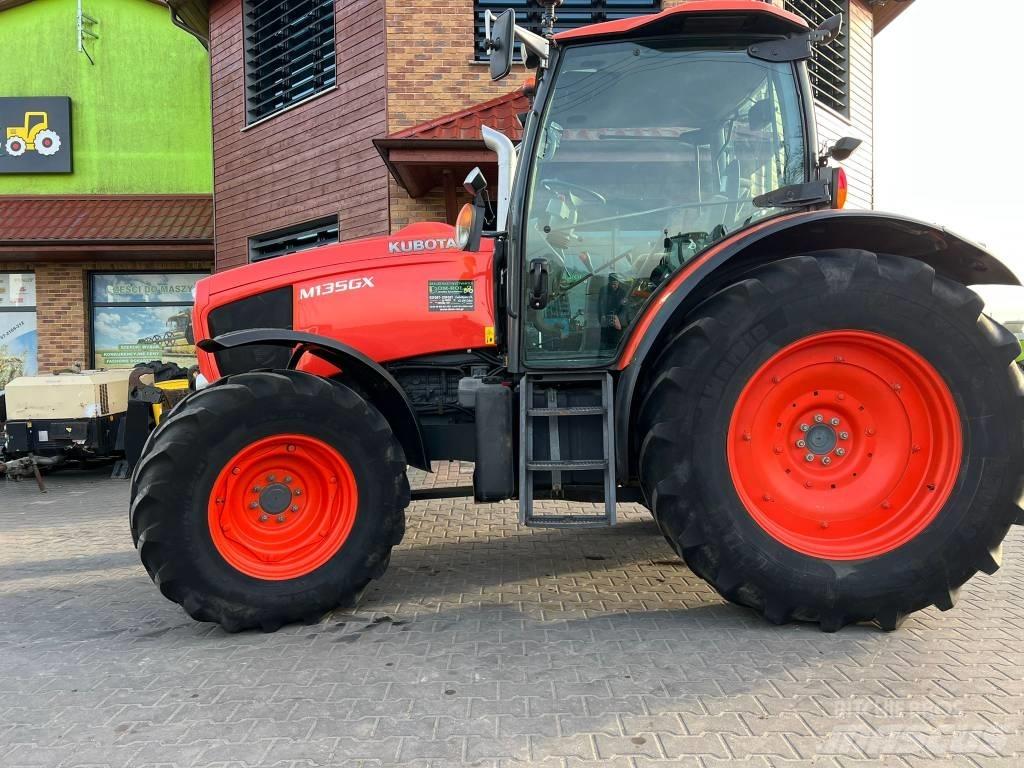 Kubota M 135 GX Tractores