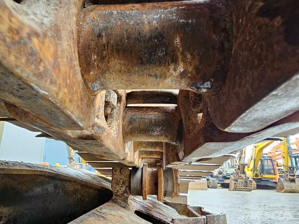 Komatsu HB215LC-2 Excavadoras de cadenas