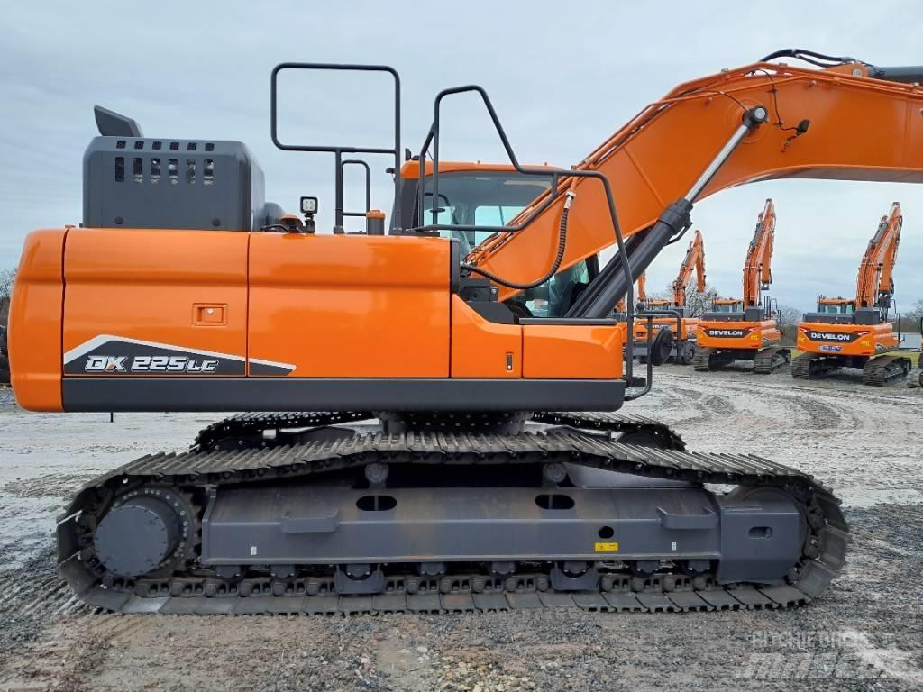 Develon DX 225 LC-7 Excavadoras de cadenas