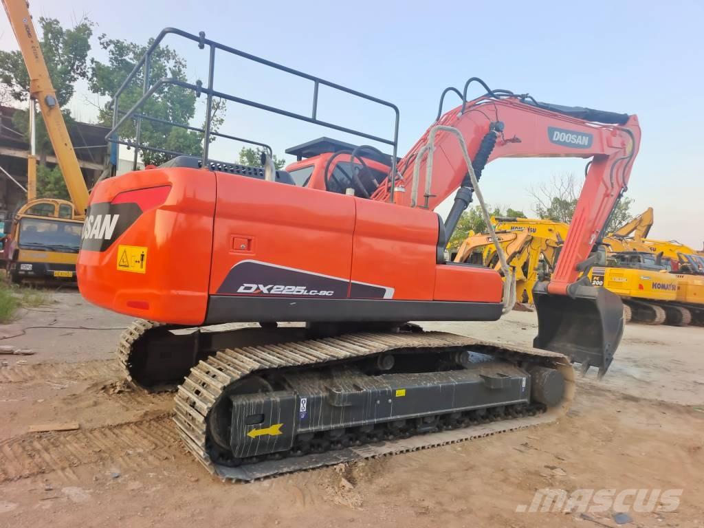 Doosan DX 225LC-9C Excavadoras de cadenas
