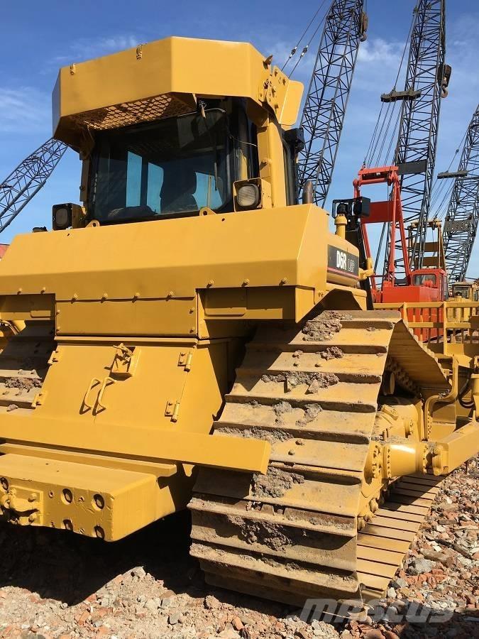 CAT D6R Buldozer sobre oruga