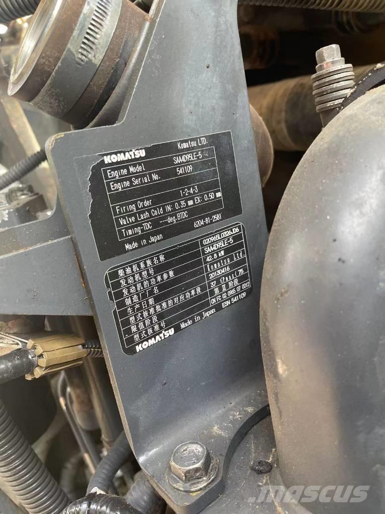 Komatsu PC 60-8 Excavadoras de cadenas