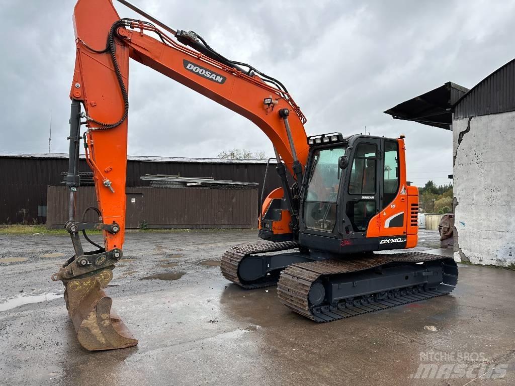Doosan DX 140 LCR Excavadoras de cadenas