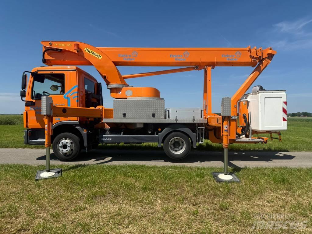Palfinger P 300 KS Plataformas sobre camión