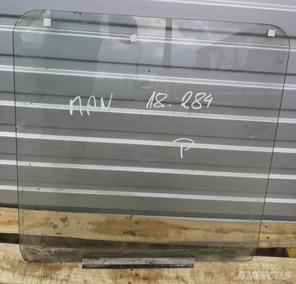 MAN OKNO PRAVÁ Transporte - Otros