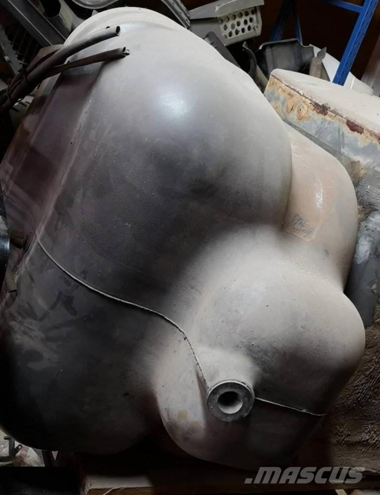  PALIVOVÁ NÁDRŽ Transporte - Otros