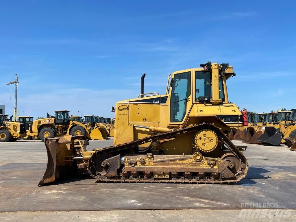 CAT D6N XL Buldozer sobre oruga
