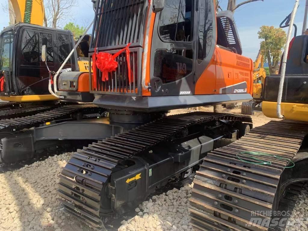 Doosan DX 225 LC-9 Excavadoras de cadenas